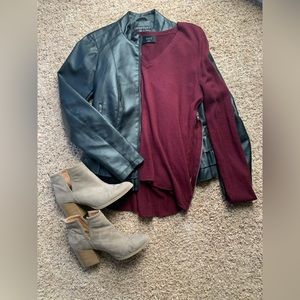 Funky maroon sweater, soft, v-neck with side zippers, Vici Size Small